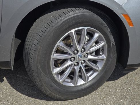 Used 2023 Buick Enclave Essence w/ Trailering Package, 5000 lbs. AWD/4WD image 10