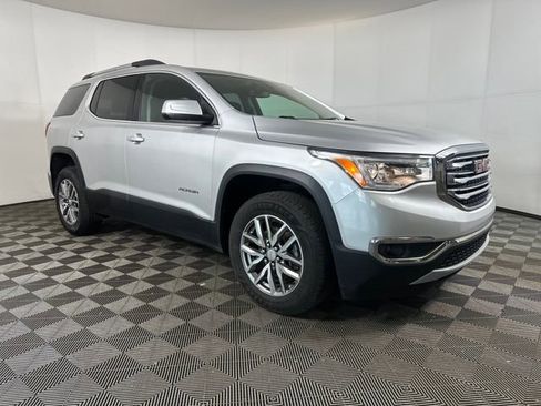 Used 2019 GMC Acadia SLE image 2