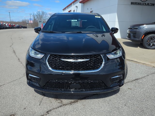 New 2026 Chrysler Pacifica Select FWD image 3