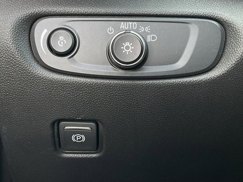 Used 2025 Chevrolet Blazer LT image 25