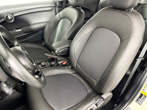 Used 2019 MINI Cooper 2-Door Hardtop image 20