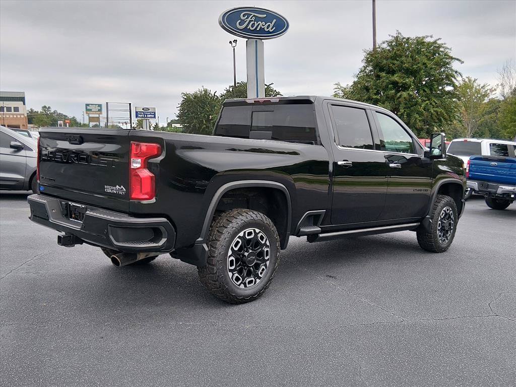 Used 2022 Chevrolet Silverado 2500 High Country w/ Safety Package II AWD/4WD image 4