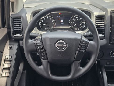 Used 2022 Nissan Frontier SV RWD image 17