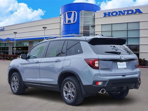 Certified 2024 Honda Passport TrailSport image 4