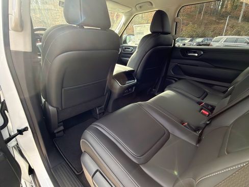 New 2026 Nissan Armada SV image 23