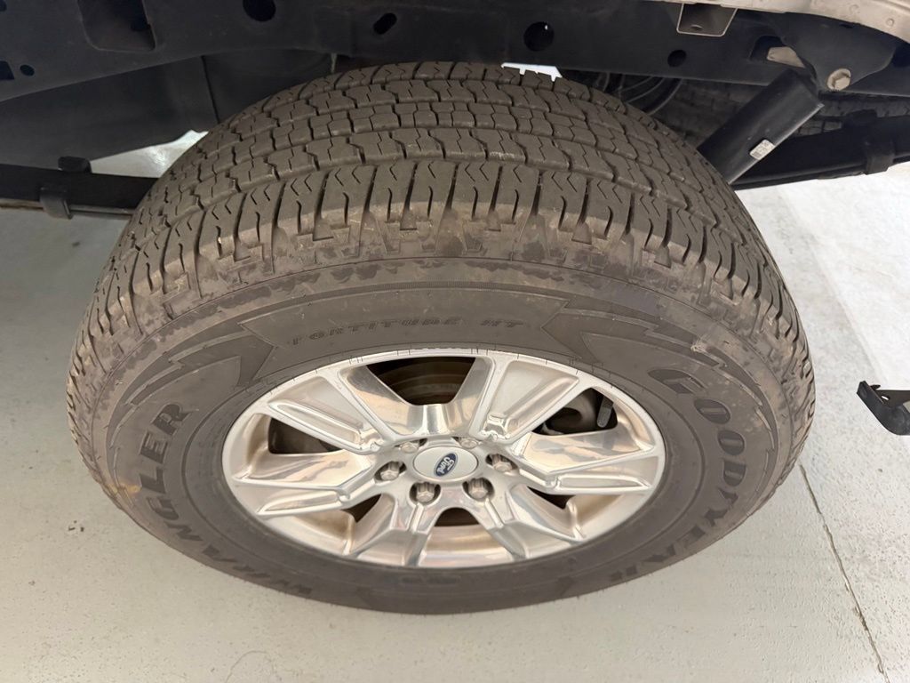 Used 2017 Ford F150 XLT w/ Equipment Group 301A Mid AWD/4WD image 7