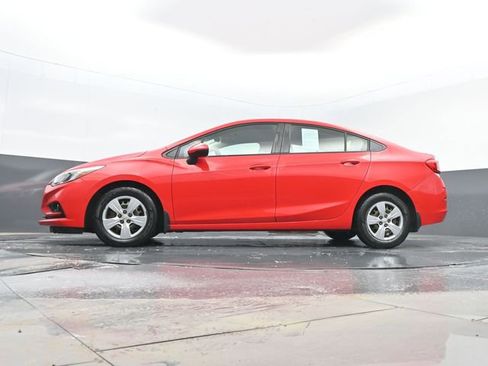 Used 2018 Chevrolet Cruze LS image 21