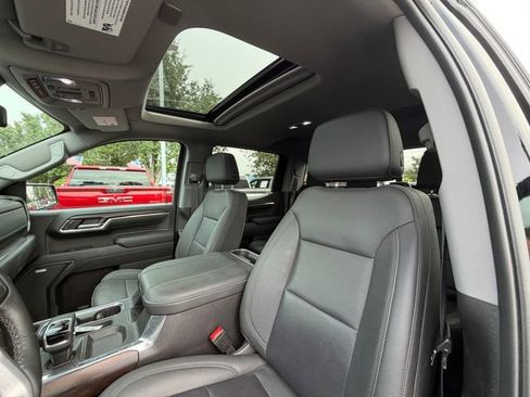 Used 2024 GMC Sierra 1500 SLT w/ SLT Premium Plus Package AWD/4WD image 10