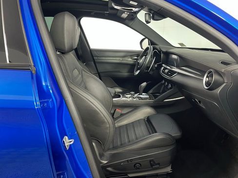 Used 2023 Alfa Romeo Stelvio Quadrifoglio image 35