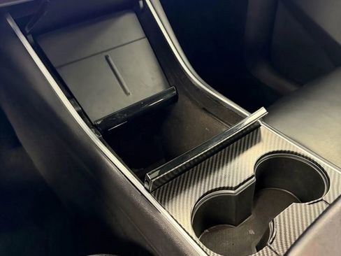 Used 2020 Tesla Model Y Long Range image 26