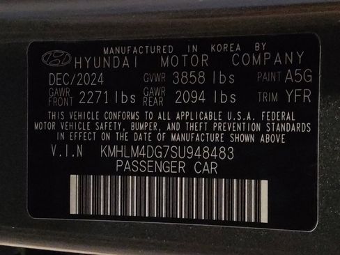 Used 2025 Hyundai Elantra Sport FWD image 33
