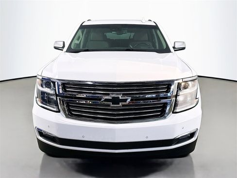 Used 2018 Chevrolet Suburban Premier image 2