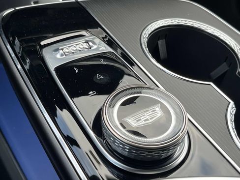 New 2026 Cadillac Lyriq Premium Luxury image 32