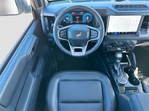 New 2025 Ford Bronco Badlands image 16
