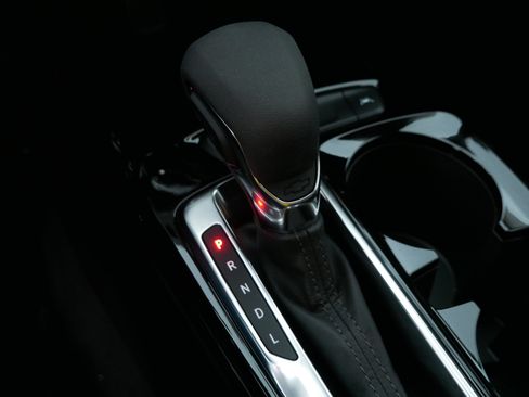 New 2026 Chevrolet Trax LT w/ LT Convenience Package FWD image 9