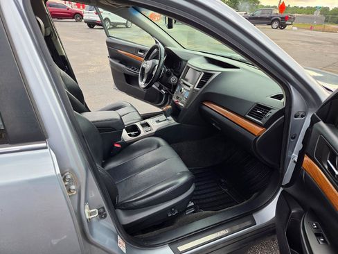 Used 2013 Subaru Outback 2.5i Limited AWD/4WD image 15