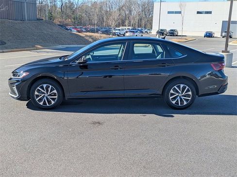 Certified 2025 Volkswagen Jetta S image 7