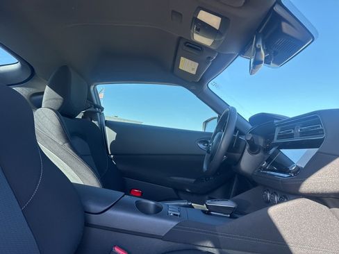 Certified 2025 Nissan Z Sport w/ Floor Mat Package image 32