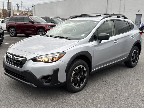 Used 2023 Subaru Crosstrek 2.0i image 8