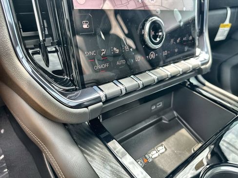 New 2026 GMC Yukon XL AT4 w/ AT4 Premium Plus Package AWD/4WD image 27
