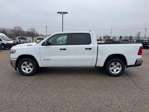 Used 2025 RAM 1500 Big Horn AWD/4WD image 2