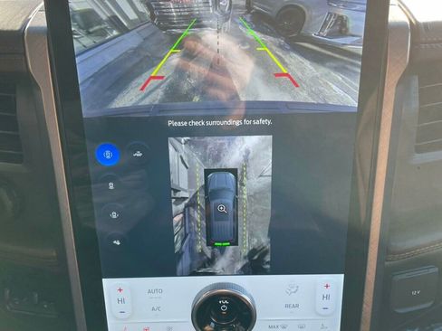 Used 2024 Ford Expedition King Ranch image 15