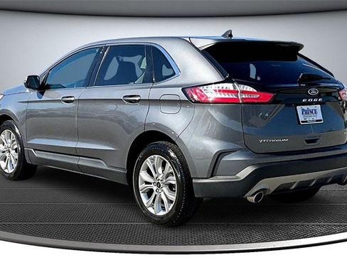Used 2024 Ford Edge Titanium image 4