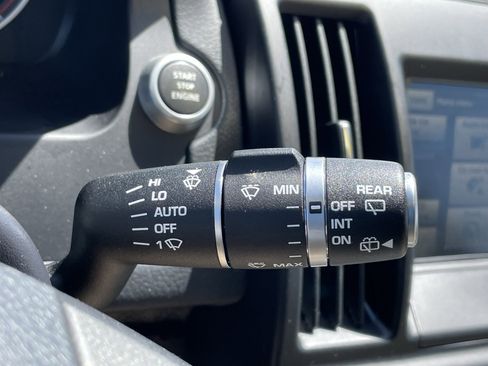 Used 2015 Land Rover LR2 AWD/4WD image 18