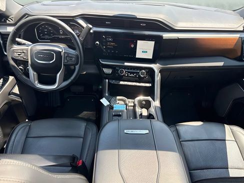 Used 2024 GMC Sierra 2500 Denali w/ Denali Reserve Package AWD/4WD image 15