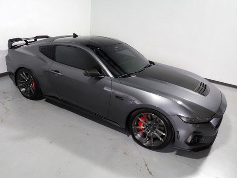 Used 2025 Ford Mustang GT Premium w/ GT Performance Package RWD image 12