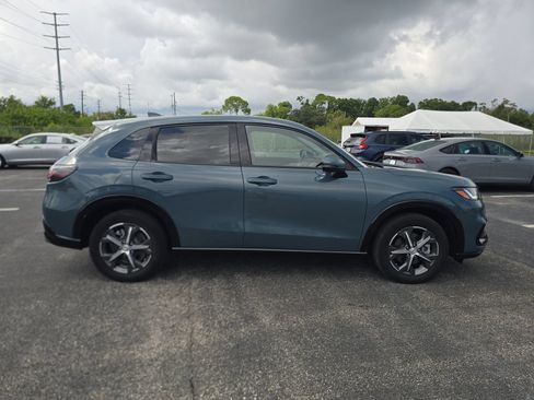 Certified 2025 Honda HR-V EX-L image 3