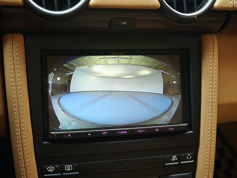 Used 2010 Porsche Cayman S image 15