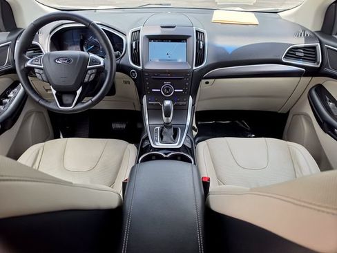 Used 2016 Ford Edge Titanium w/ Equipment Group 302A FWD image 15