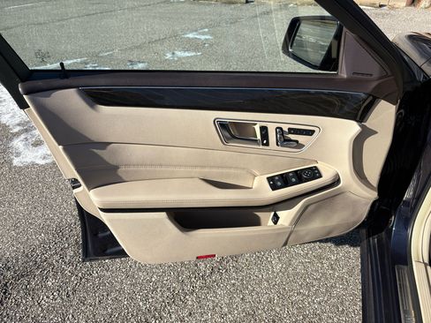 Used 2016 Mercedes-Benz E 350 E350 Sport 4MATIC Sedan image 12