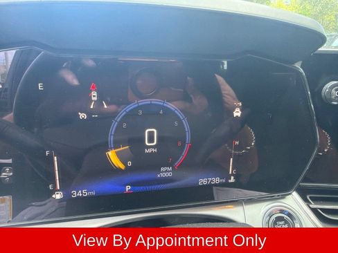 Used 2025 Chevrolet Trax LT w/ LT Convenience Package FWD image 4