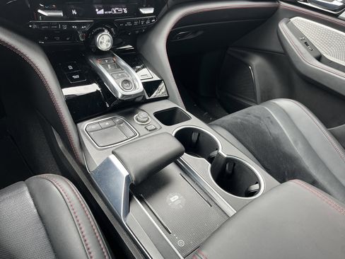 Used 2024 Acura MDX A-Spec image 11