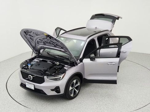 New 2026 Volvo XC40 B5 Plus w/ Protection Package Premier image 15