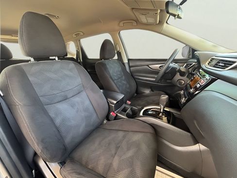 Used 2014 Nissan Rogue SV FWD image 3