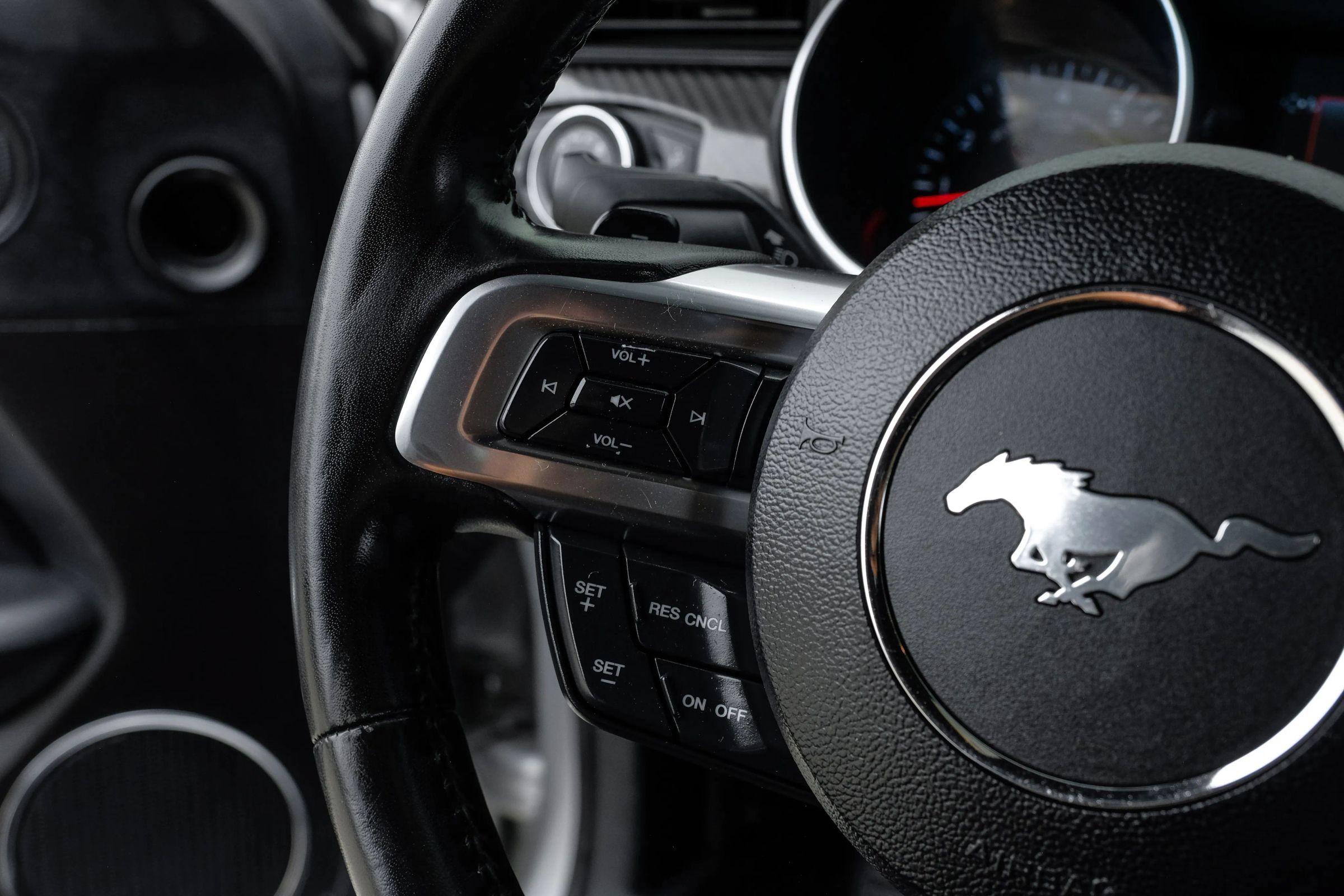 Used 2019 Ford Mustang GT Premium w/ Carbon Sport Interior Package RWD image 23