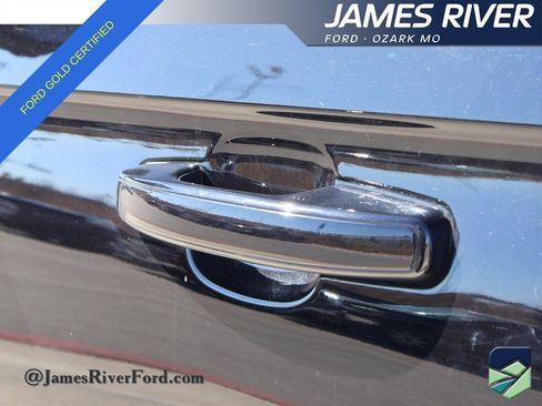 Certified 2025 Ford Expedition Max Platinum image 21