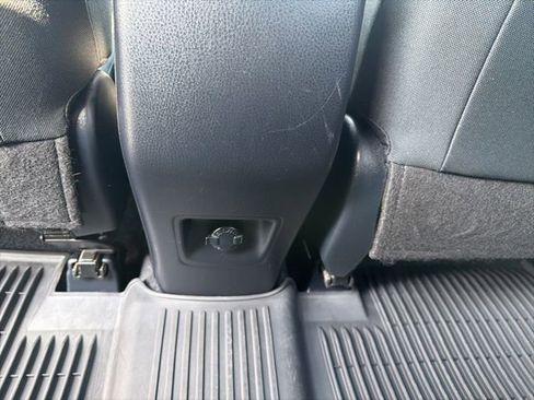 Used 2018 Toyota RAV4 LE w/ All Weather Liner Package image 20