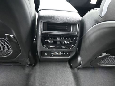 Used 2024 Jeep Grand Cherokee Overland w/ Luxury Tech Group IV image 42