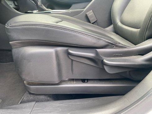 Used 2024 Buick Encore GX Sport Touring image 12