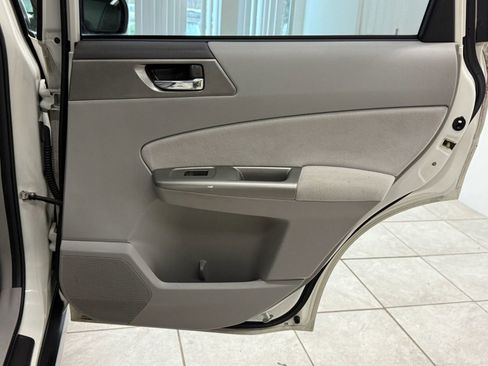 Used 2010 Subaru Forester 2.5X Limited image 20