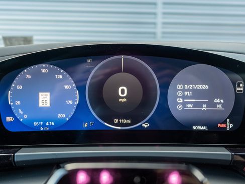 New 2026 Porsche Macan 4 Electric image 25