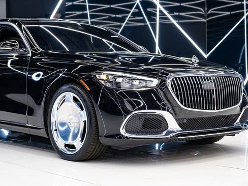 Used 2022 Mercedes-Benz Maybach S 580 4MATIC image 5