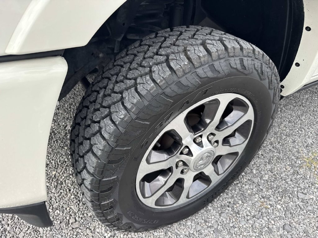 Used 2023 RAM 2500 Limited AWD/4WD image 37