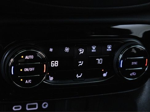 Certified 2023 Buick Encore GX Select FWD image 14