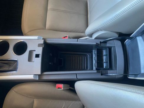 Used 2013 Ford Edge SEL FWD image 19