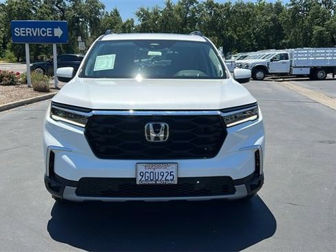 Used 2023 Honda Pilot Elite image 8